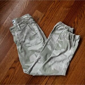 PAIGE 7/8 camo jeans